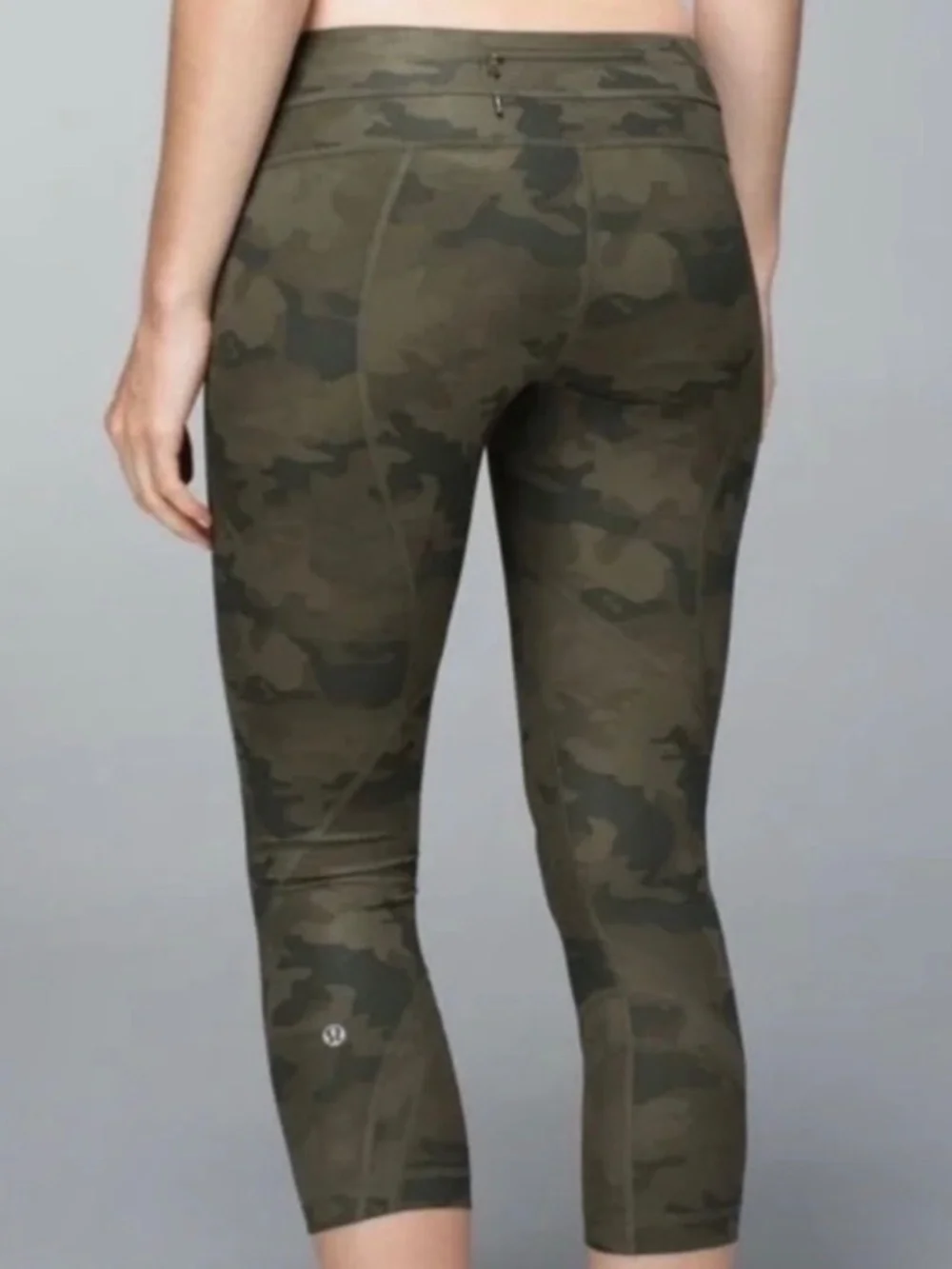 NWOT‎ Lululemon Run Inspire Crop II All Luxtreme Cropped Camouflage Camo